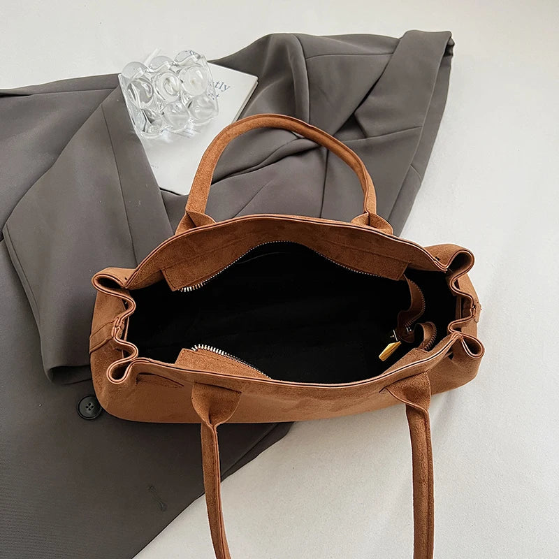 Borsa baguette tote in suede 2025 – stile underarm sofisticato, capiente e raffinato per donne commuter