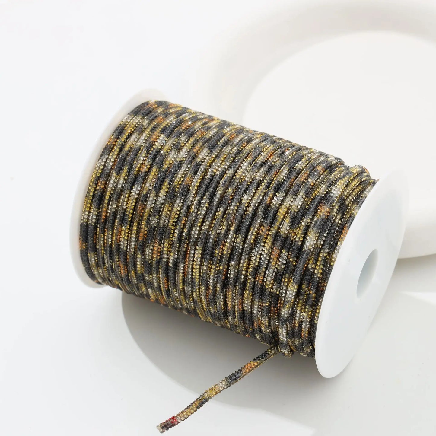 Corda in Cotone con Strass in Vetro 4 mm – 5 Metri Applicabile con Ferro o Cucitura per Abiti, Borse e Scarpe