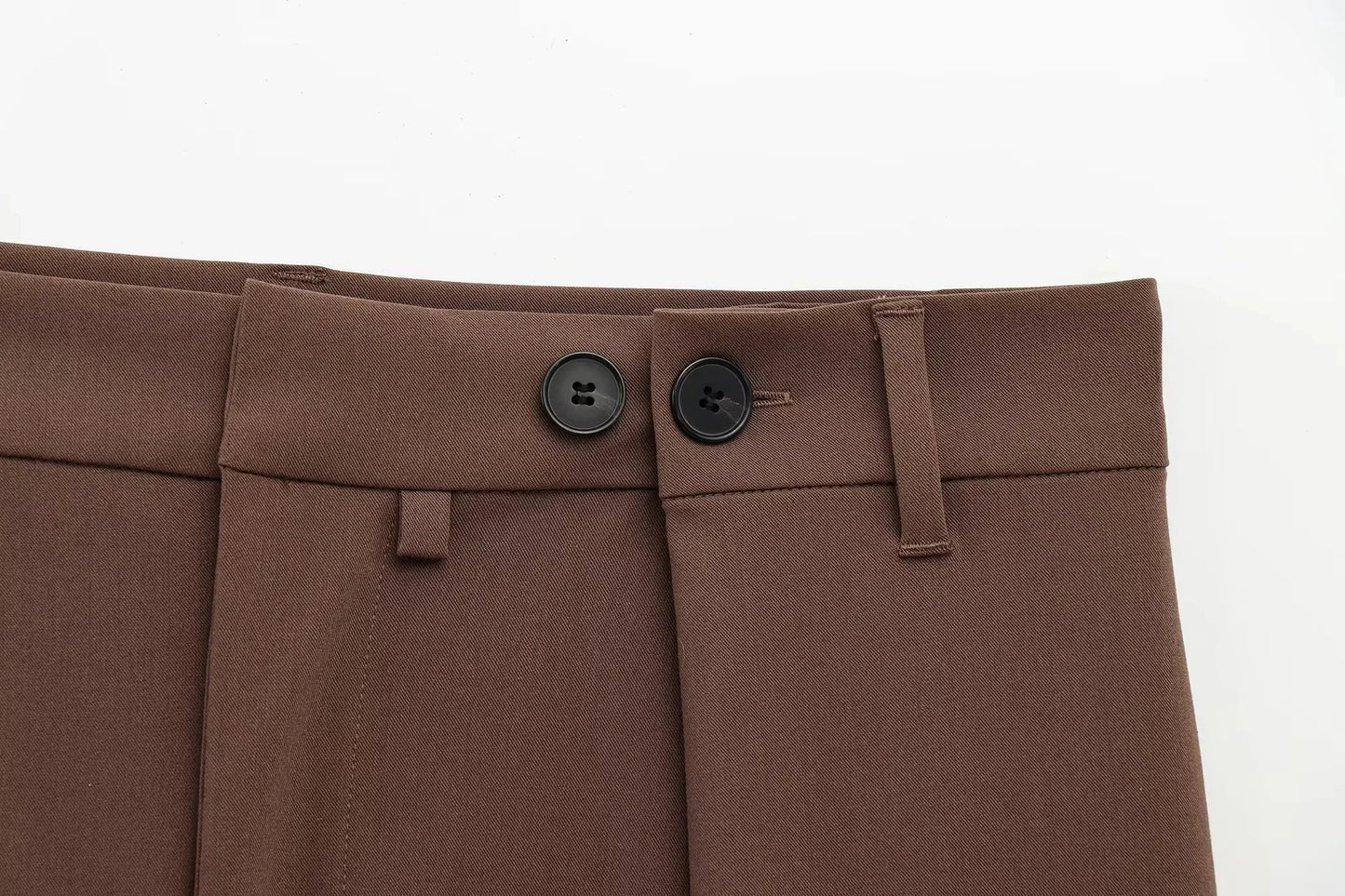 Completo donna ufficio 2025 ‒ blazer “shrug” + pantaloni lunghi dritti, stile elegante casual con cintura, perfetto