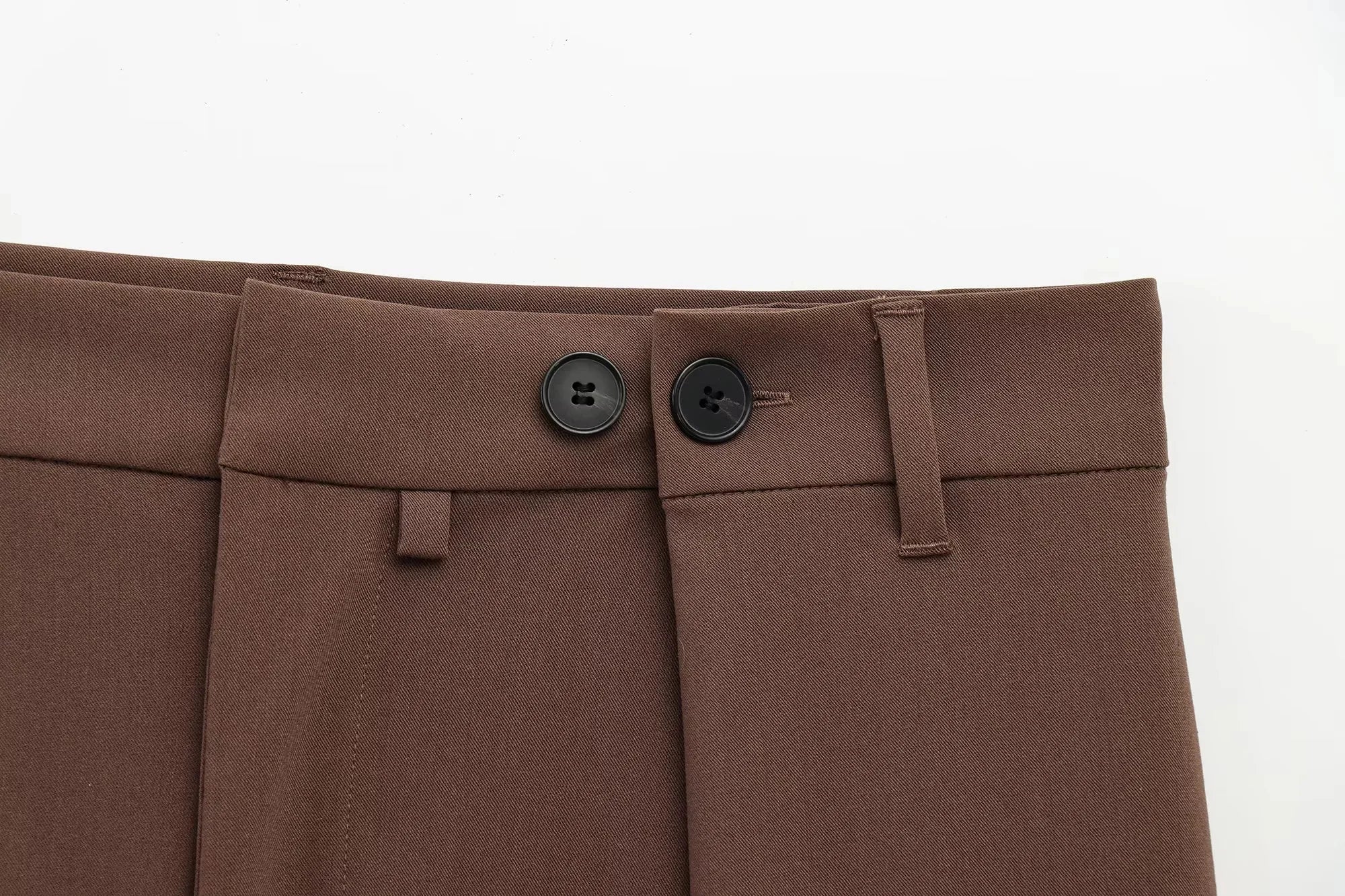 Completo donna ufficio 2025 ‒ blazer “shrug” + pantaloni lunghi dritti, stile elegante casual con cintura, perfetto