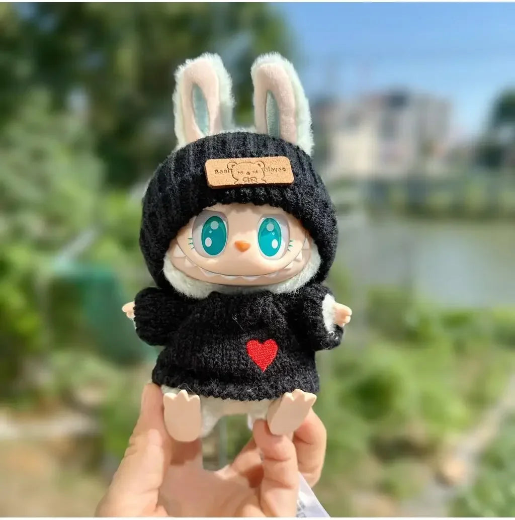 Set di abbigliamento per bambola Labubu da 17 cm – Cappello orso e maglione con cuore