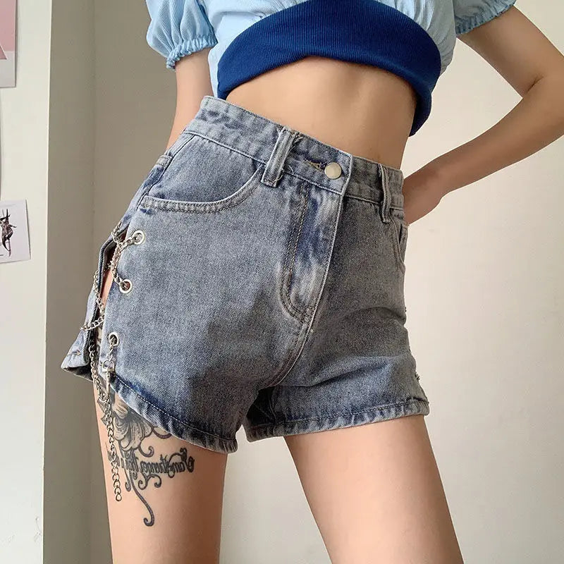 Shorts donna sexy in denim stile coreano – vita alta, biker aesthetic, strappi e paillettes estate 2025