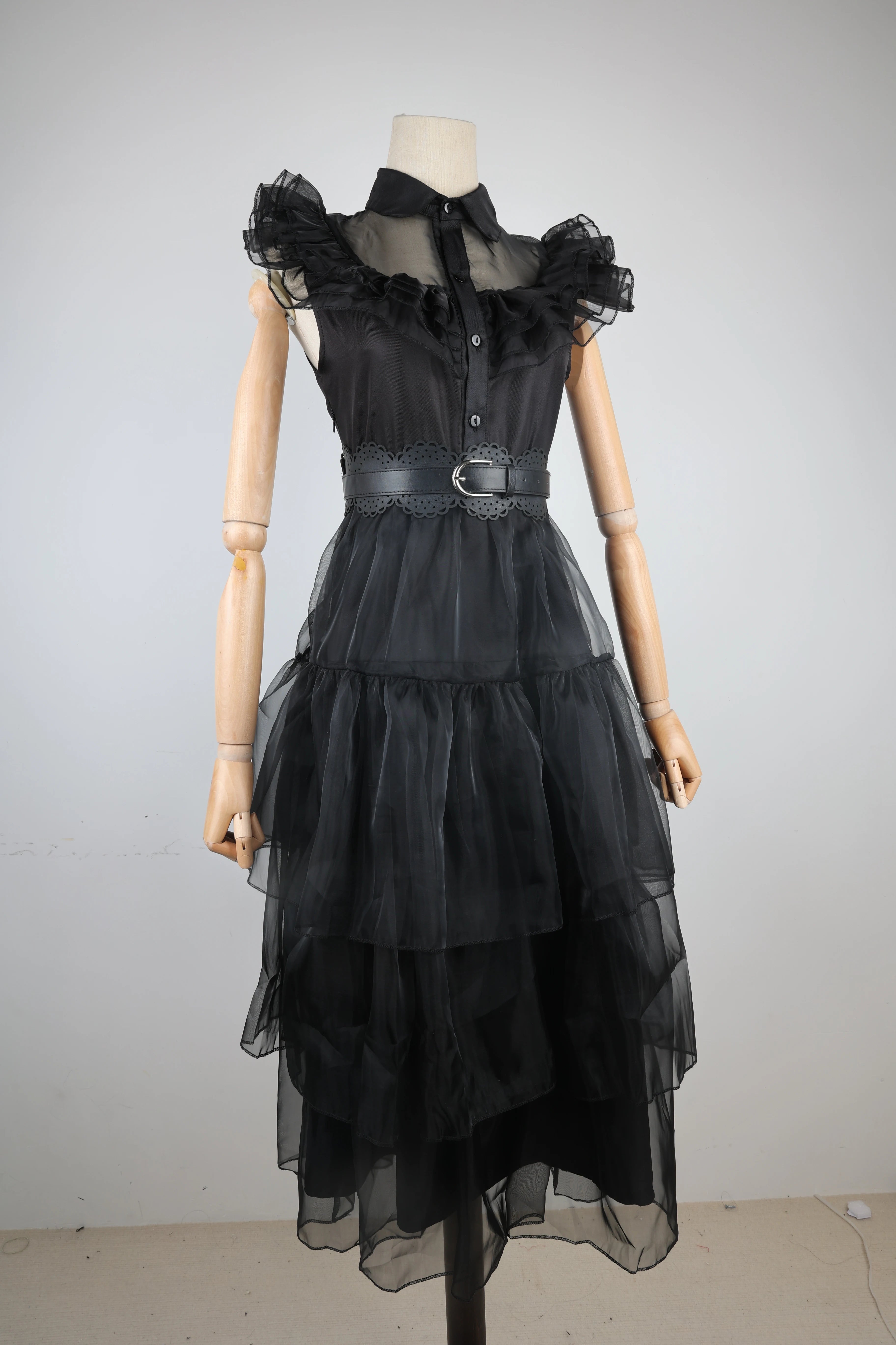 Costume Halloween Wednesday Addams 2025 ‒ abito nero elegante con pizzo & cut-out per party e role play