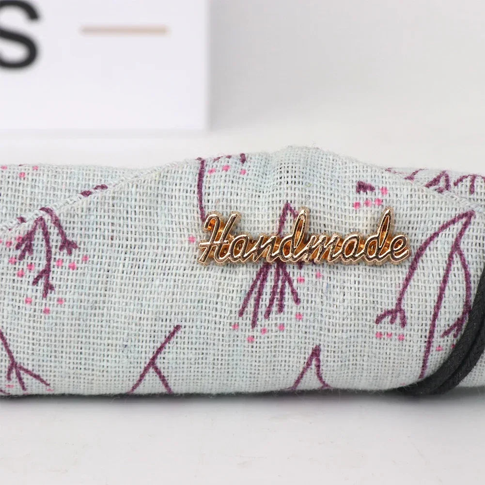 10Pcs Handmade etichette in metallo fatte a mano – Personalizzazione per abbigliamento, scarpe, borse e progetti
