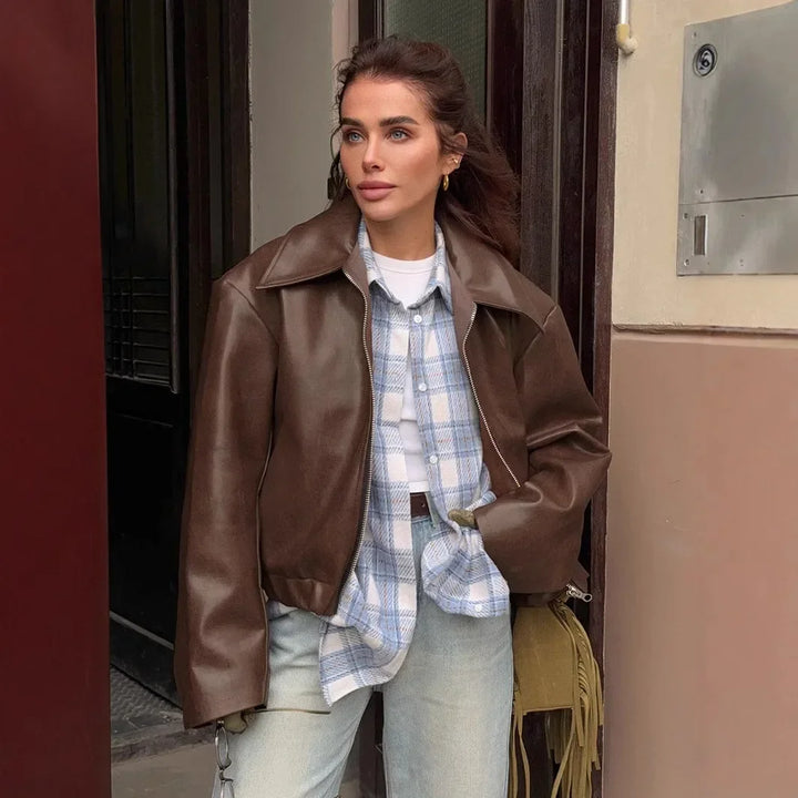 Giacca Donna in Similpelle con Zip e Colletto - immagine 2