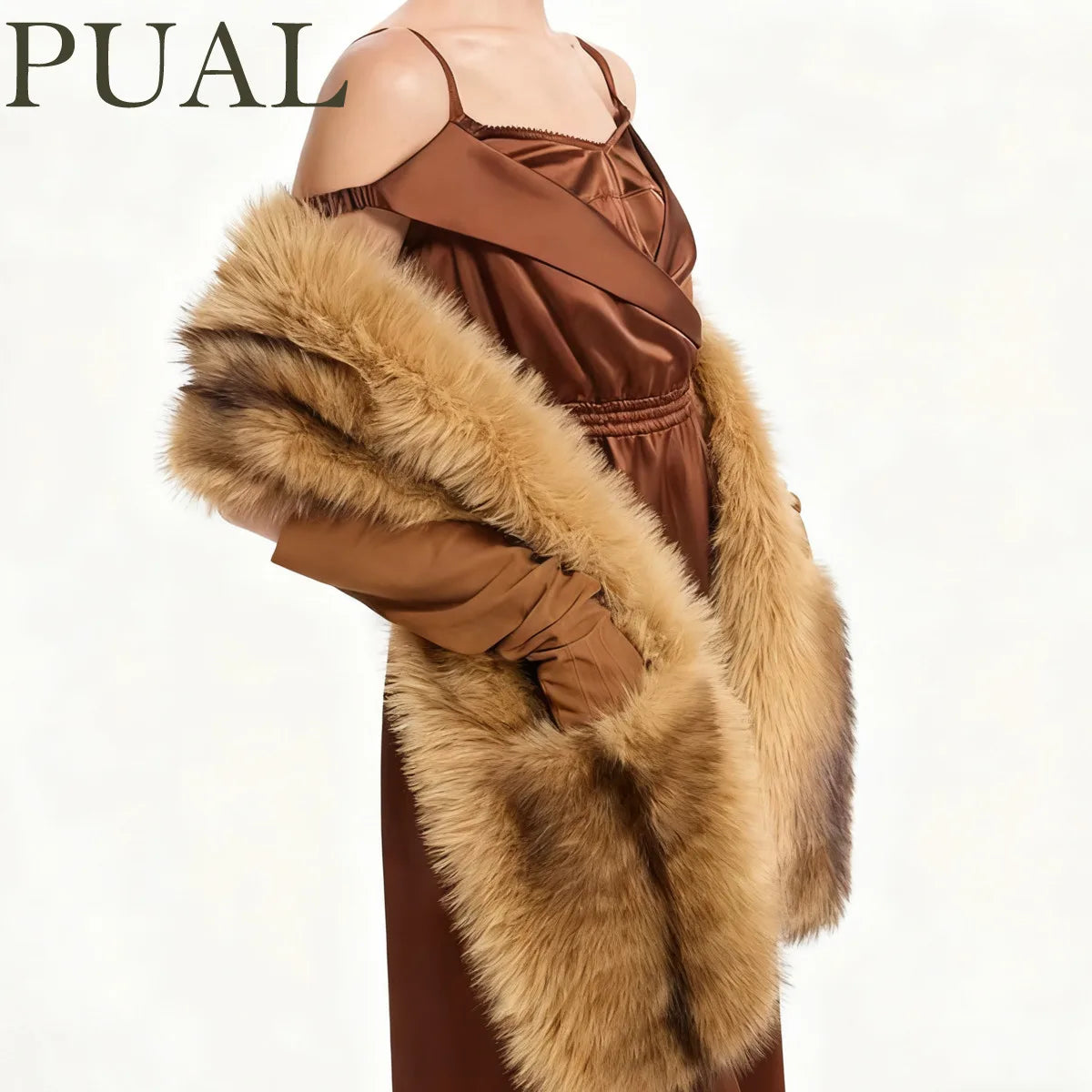 Sciarpa donna in pelliccia sintetica con tasche marrone
