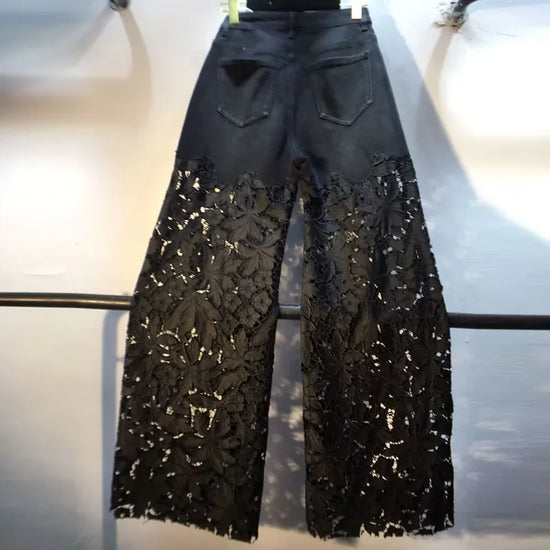 Jeans Donna con Pizzo Nero – Denim Fashion e Moderno