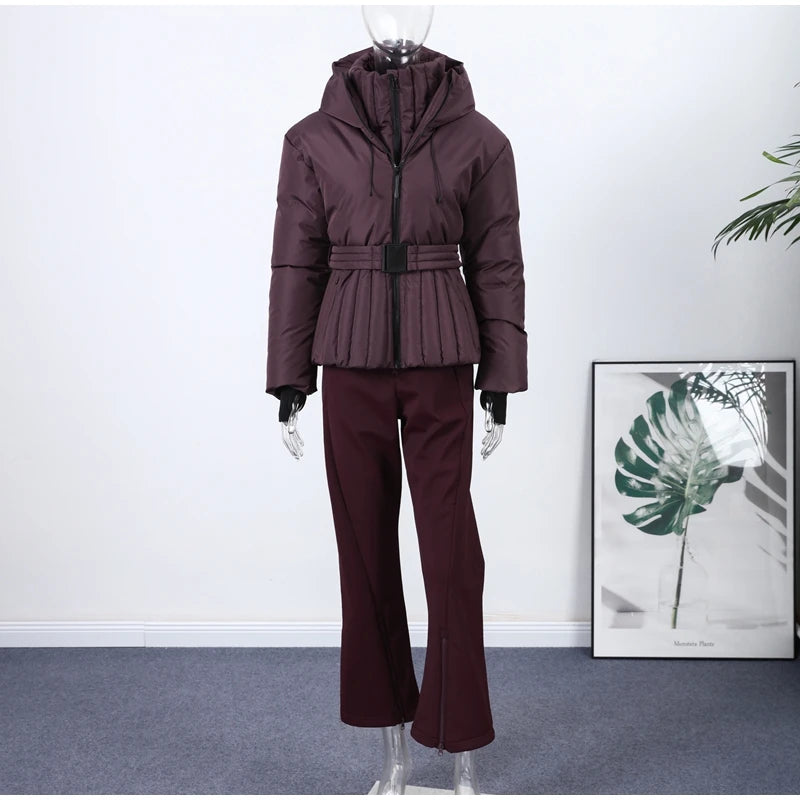 Abbigliamento neve donna: giacca, pantaloni o tuta
