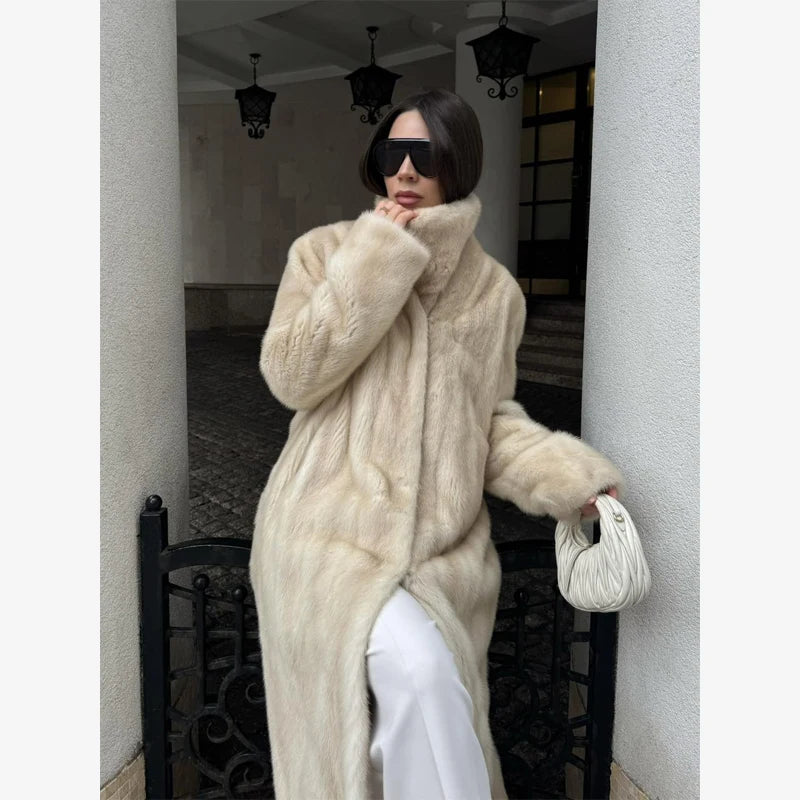 Cappotto donna in pelliccia sintetica dal taglio ampio