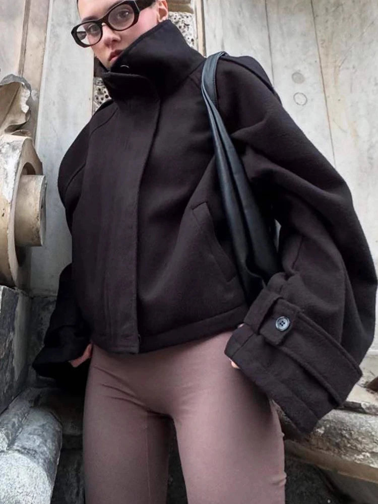 Cappotto Corto Donna Collo Alto con Zip e Tasche - immagine 15