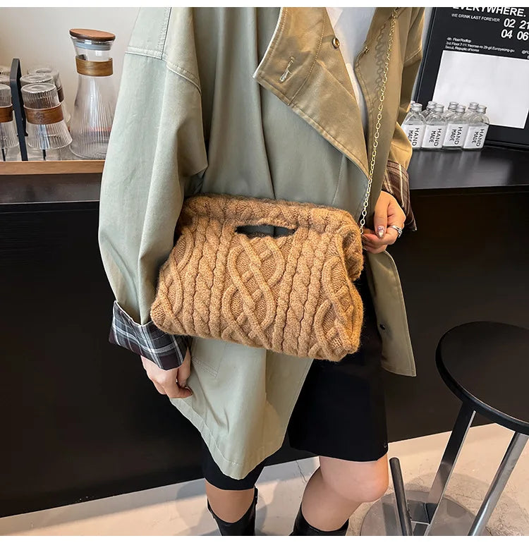 Borsa Crochet Donna Invernale – Crossbody Tricot con Catena e Texture Maglia