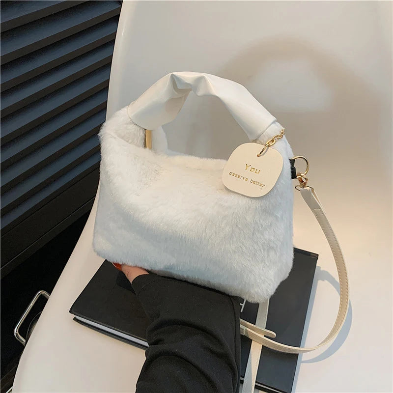 Borsa a mezzaluna in ecopelliccia donna – Hobo half-moon con manico arricciato e tracolla crossbody