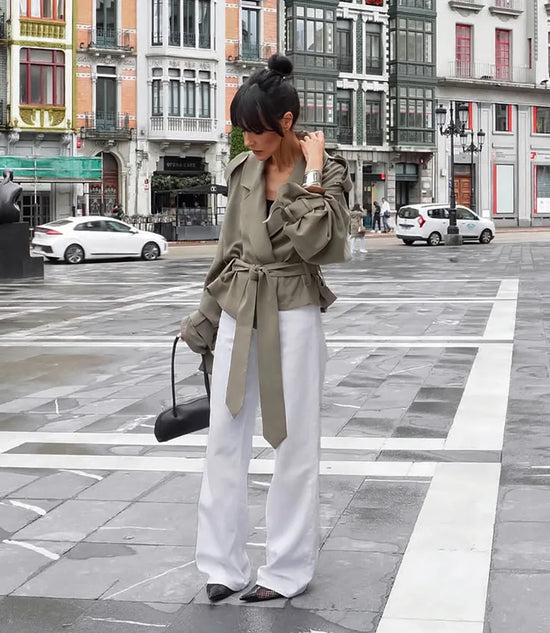 Trench coat corto con lacci per donna – Giacca a maniche lunghe, colletto a revers, abbottonatura singola, stile casual elegante per la primavera/autunno 2025