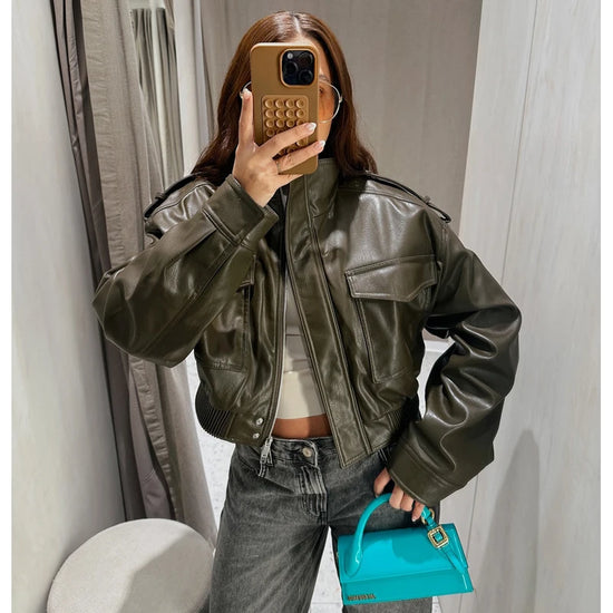 Giacca Bomber Donna Corta Effetto Pelle con Zip e Collo Alto