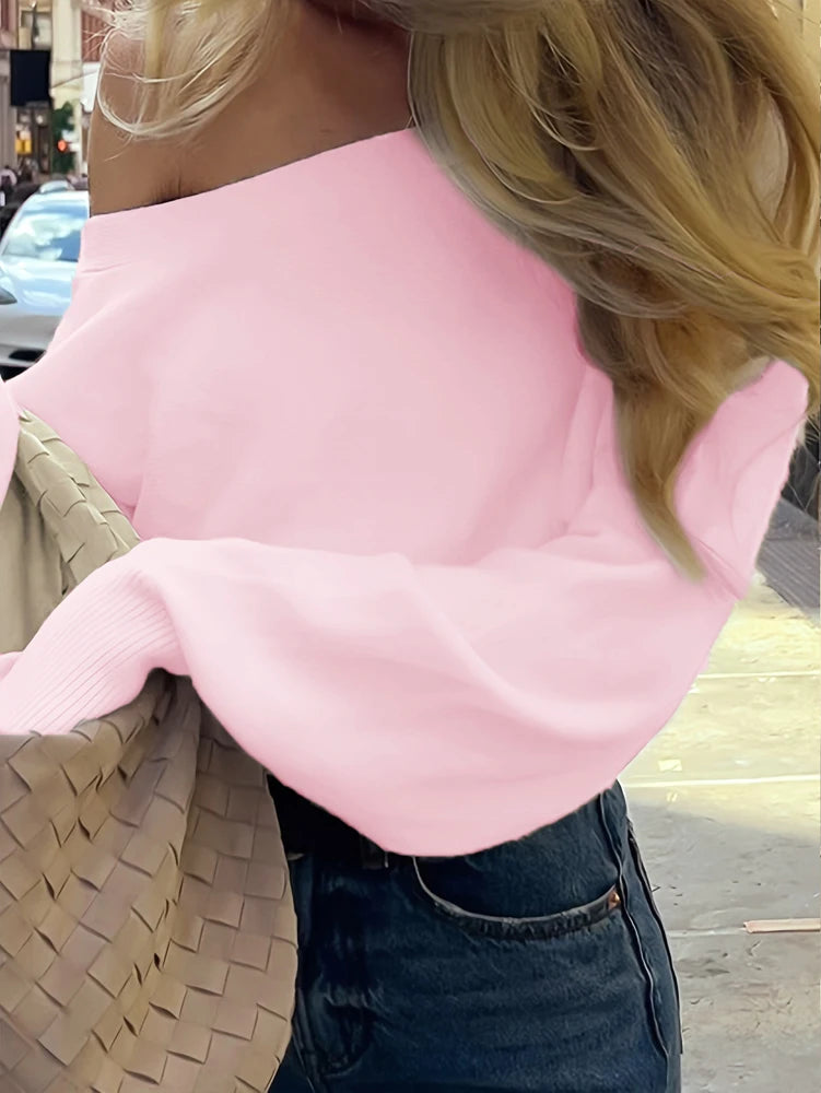 Maglione donna asimmetrico a collo alto e maniche lunghe