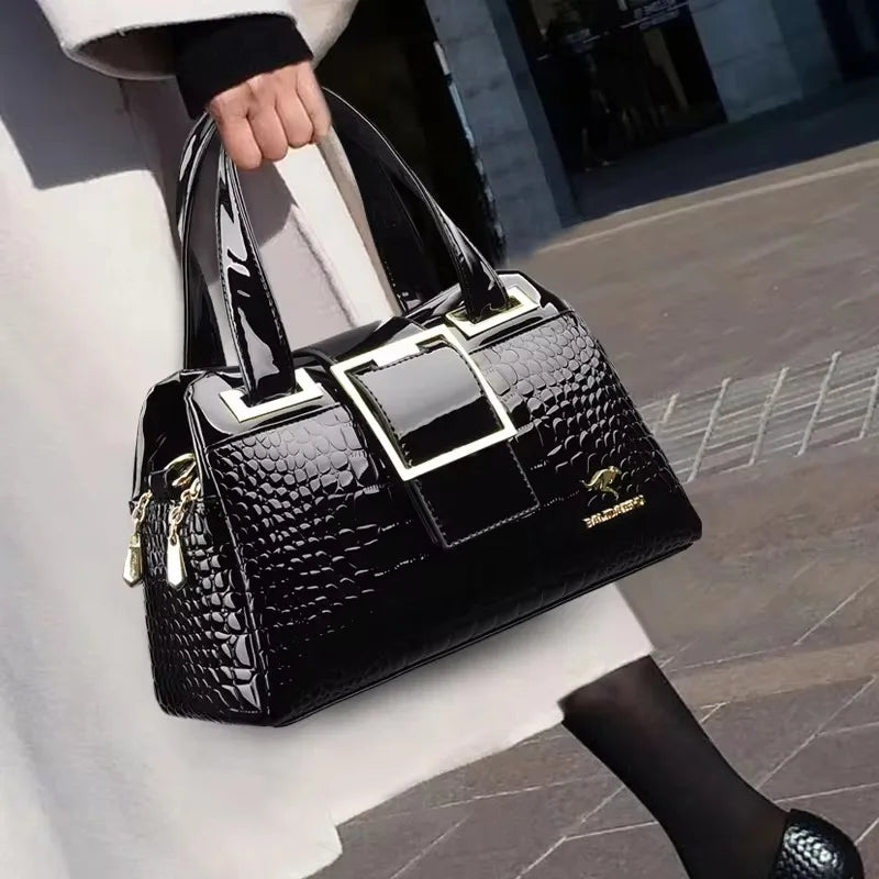 Borsa a tracolla donna con tasche e scomparti - foto 87 della galleria
