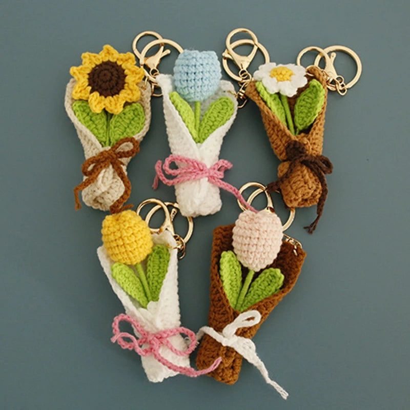 Portachiavi fiore all’uncinetto artigianale – charm amigurumi handmade per borse e chiavi