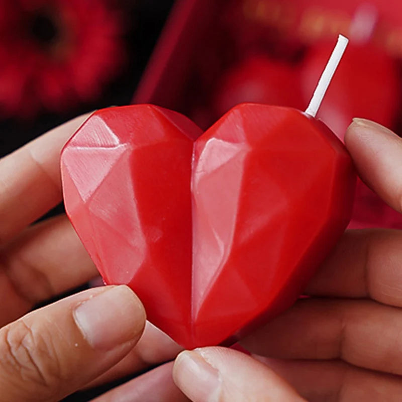 Candele Profumate a Forma di Cuore Rosso – Decorazioni Romantiche per San Valentino