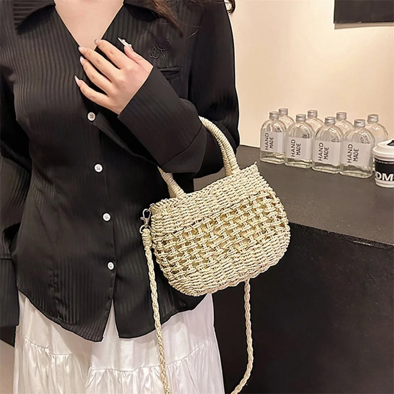 Borsa Piccola a Tracolla Donna in Paglia Intrecciata - Leggera e Trendy