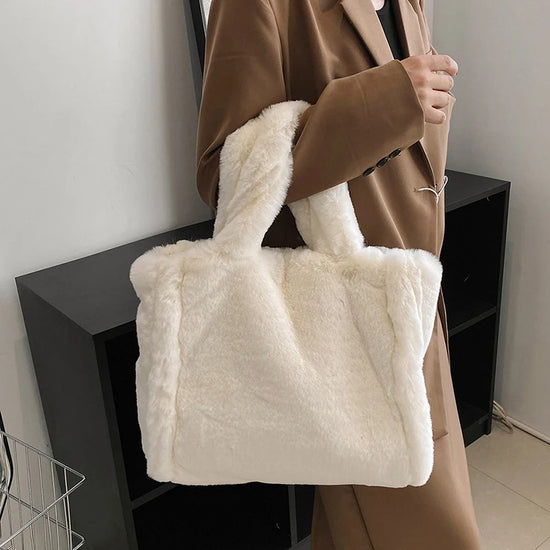 Shopper Tote Donna in Ecopelliccia Invernale – Borsa Furry Fluffy a Tracolla o Spalla