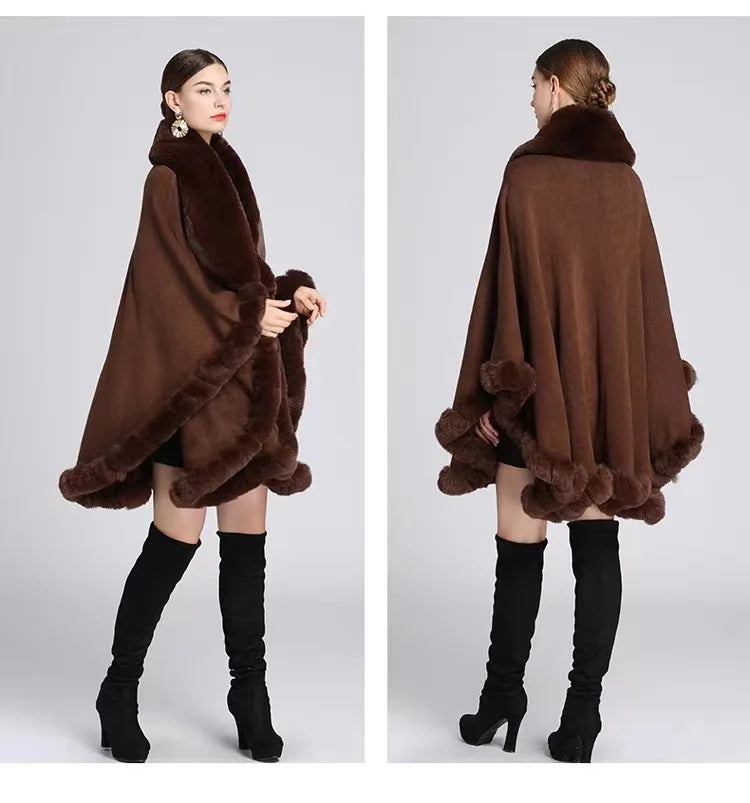 Mantella donna con bordo in pelliccia sintetica