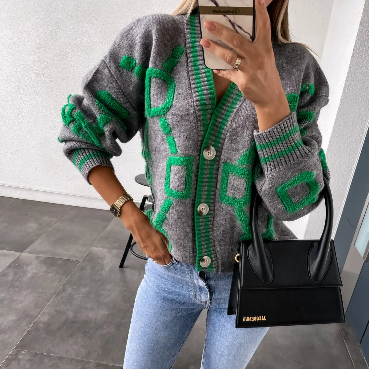 Cardigan lungo jacquard donna 2025 – Cappotto maglia jacquard con scollo a V, maniche lunghe e chiusura monopetto