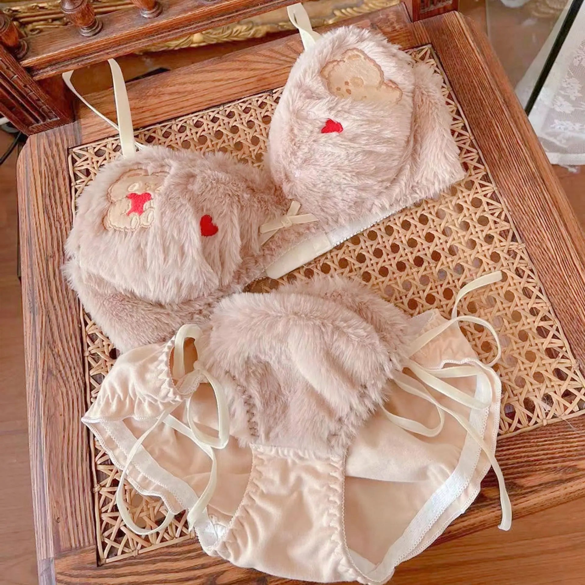 Set Intimo Donna Orsetto in Peluche ‒ Reggiseno e Slip Plush Invernali Cartoon