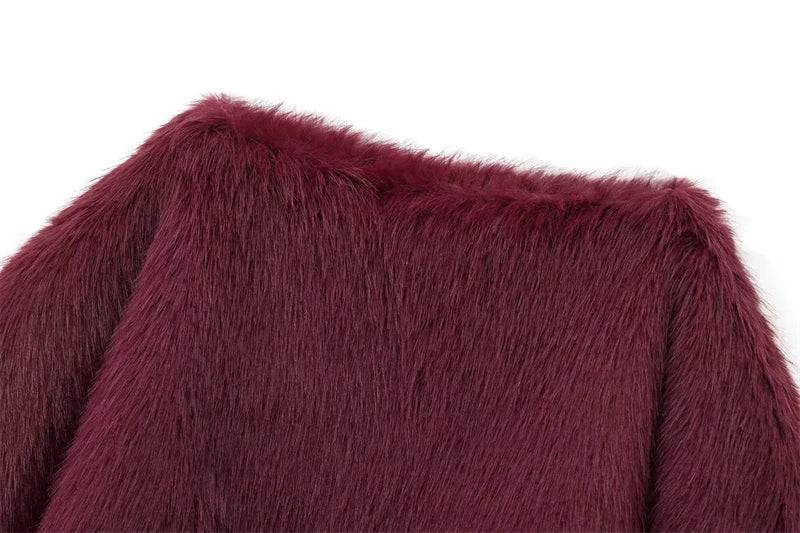 Maglia donna effetto pelliccia corta con girocollo