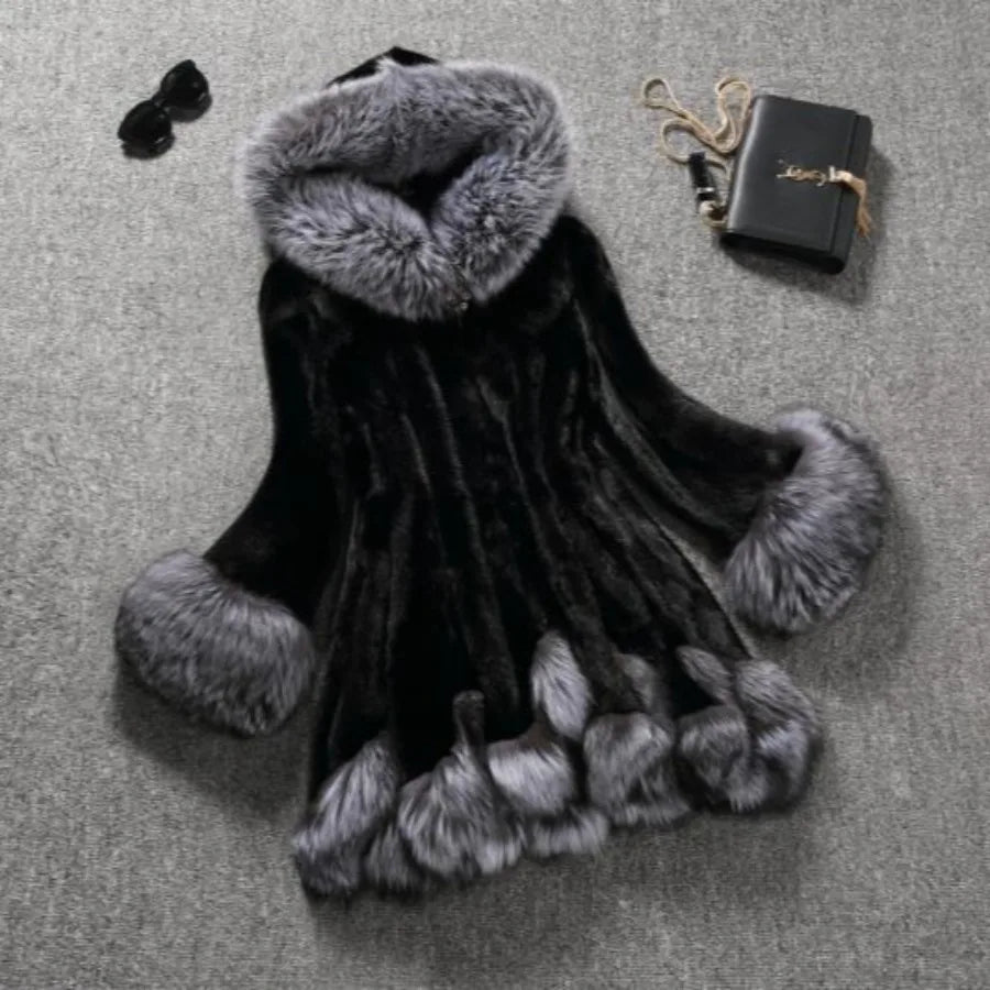 Cappotto lungo in pelliccia sintetica con cappuccio – giacca maxi donna calda e lussuosa per l'inverno 2025