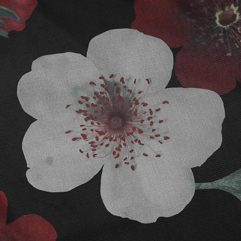 Abito con Fiore in Pizzo – Sexy, Elegante e Super Trendy