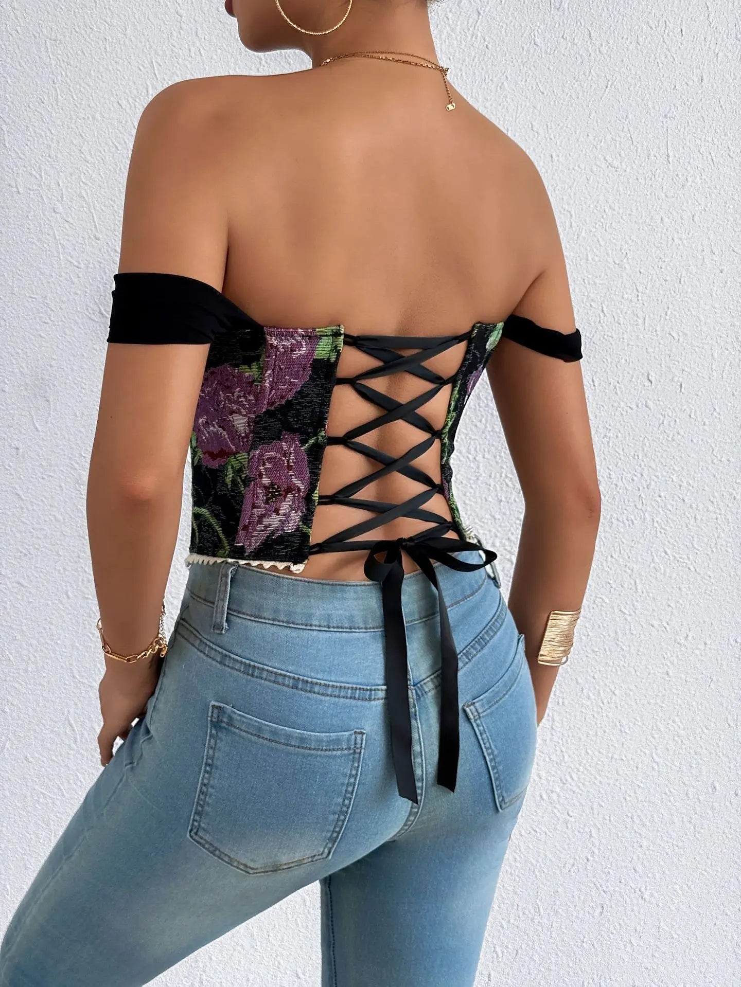 Top Donna in Pizzo Ricamato – Corsetto Elegante e Sexy