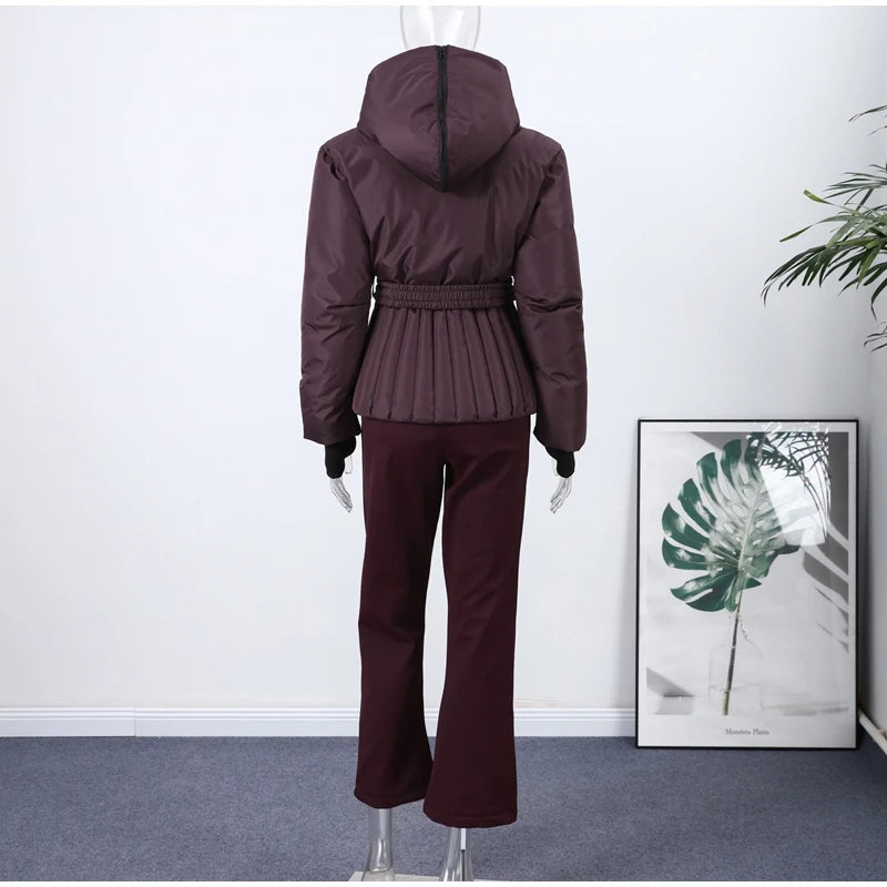Abbigliamento neve donna: giacca, pantaloni o tuta