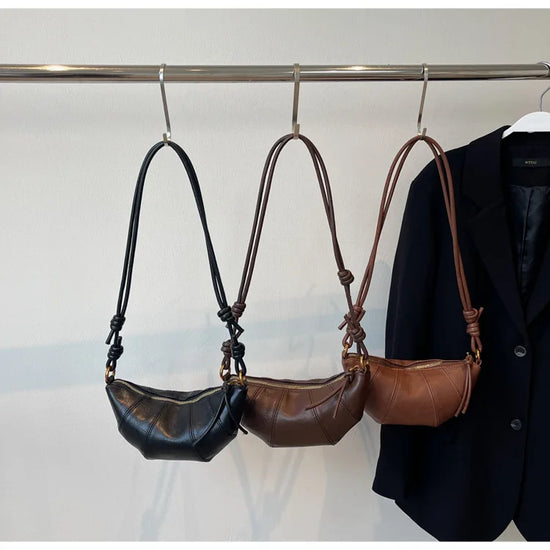 Borsetta baguette crossbody in velluto 2025 – stile western, zip e look raffinato minimal