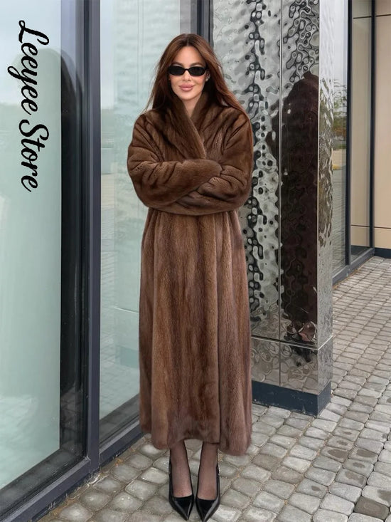 Cappotto donna in pelliccia sintetica dal taglio ampio