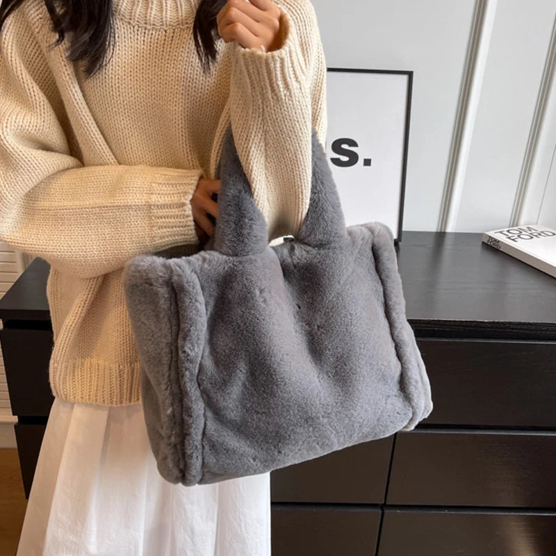 Shopper Tote Donna in Ecopelliccia Invernale – Borsa Furry Fluffy a Tracolla o Spalla