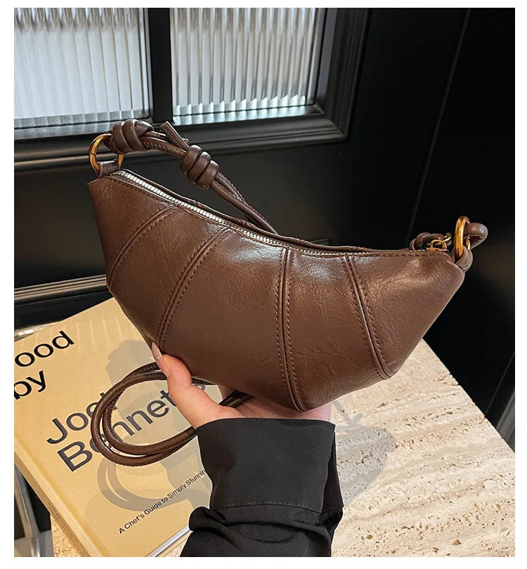 Borsetta baguette crossbody in velluto 2025 – stile western, zip e look raffinato minimal