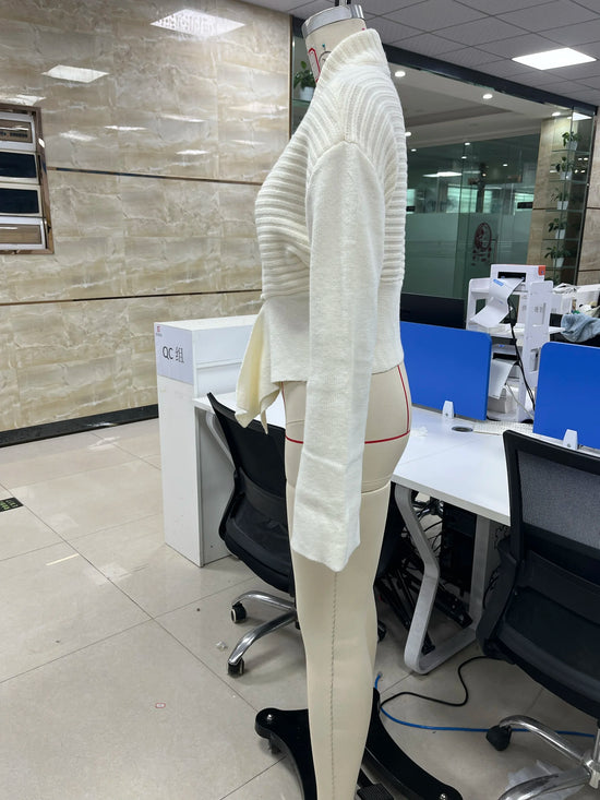 Maglione Y2K vintage da donna con scollo a V e collo revers – Slim fit knitwear retrò 2000s