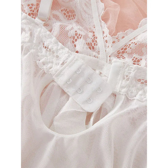 Completo lingerie plus size in pizzo con reggiseno, perizoma e vestaglia trasparente – Set elegante e romantico