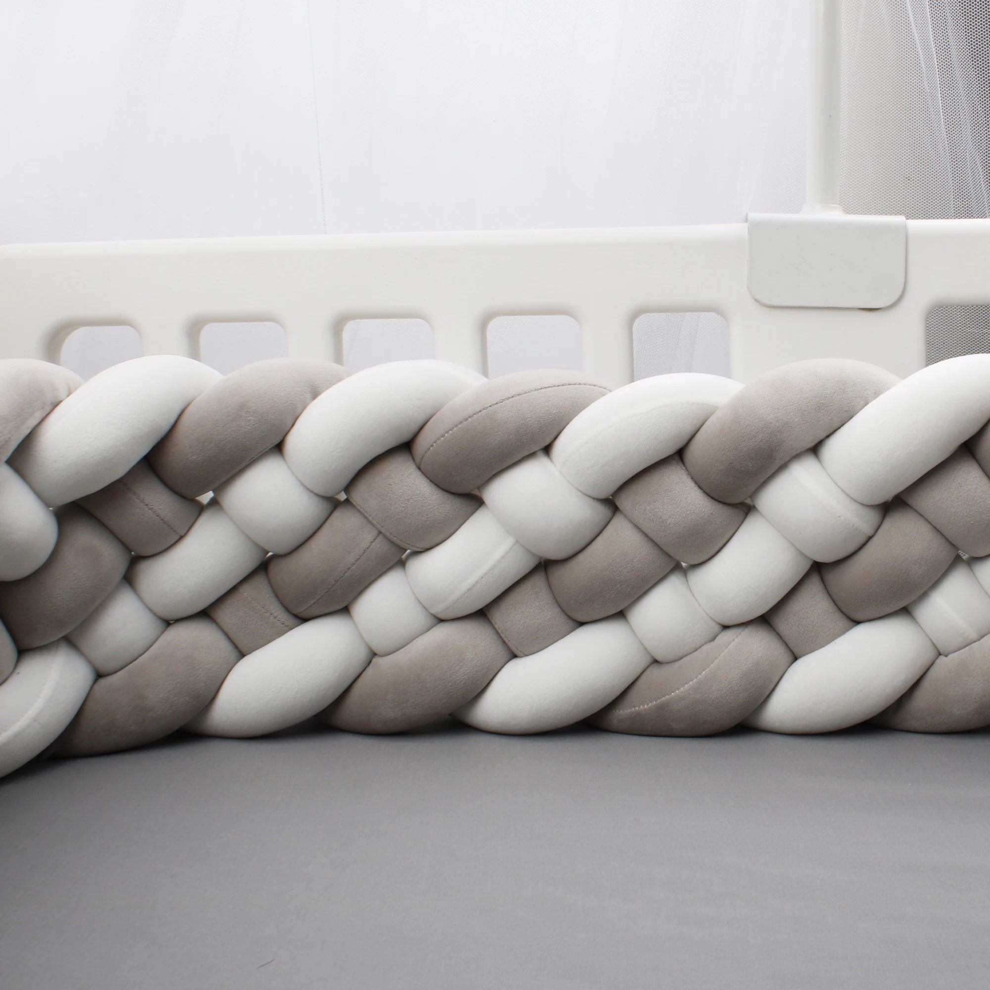 Paracolpi Culla Treccia Intrecciata 300 cm – Cuscino Nodo Protettivo per Lettino Neonati