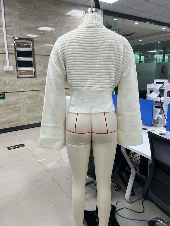 Maglione Y2K vintage da donna con scollo a V e collo revers – Slim fit knitwear retrò 2000s