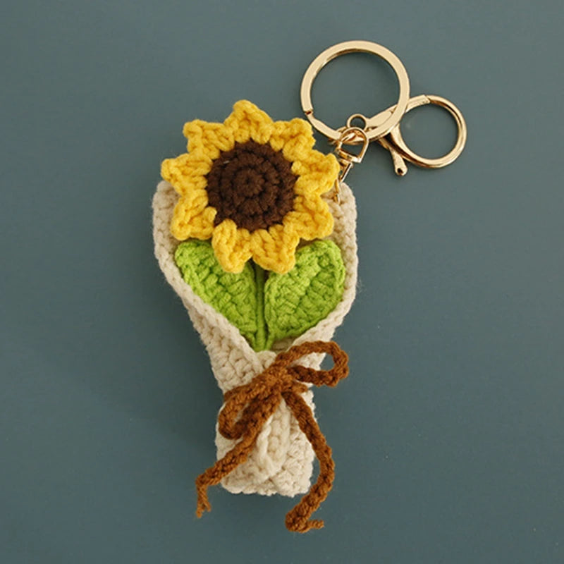 Portachiavi fiore all’uncinetto artigianale – charm amigurumi handmade per borse e chiavi