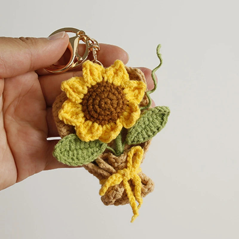 Portachiavi fiore all’uncinetto artigianale – charm amigurumi handmade per borse e chiavi