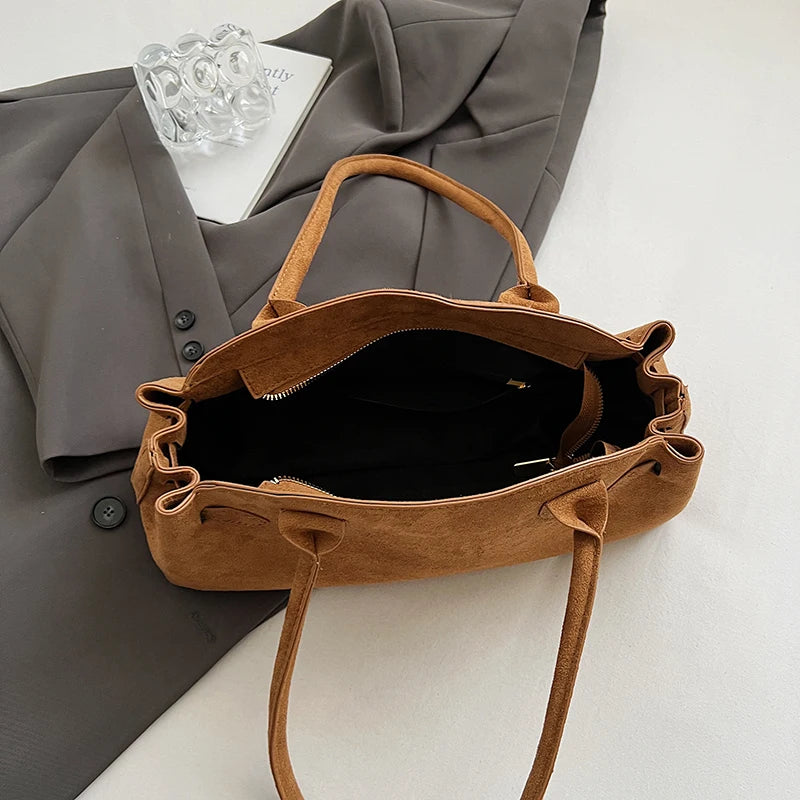 Borsa baguette tote in suede 2025 – stile underarm sofisticato, capiente e raffinato per donne commuter