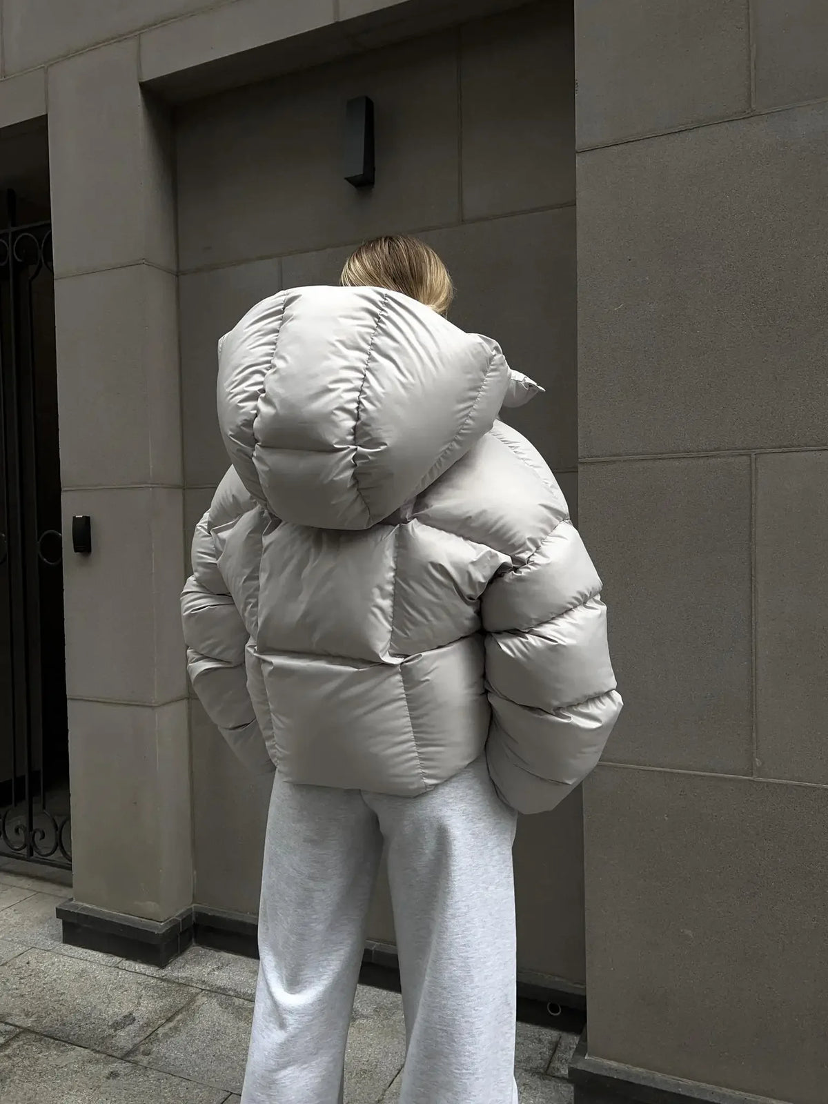 Piumino Donna Oversize con Cappuccio - immagine 11