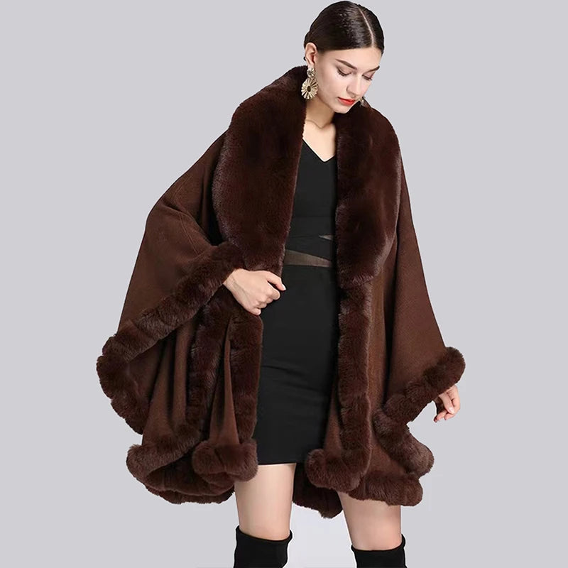 Mantella donna con bordo in pelliccia sintetica