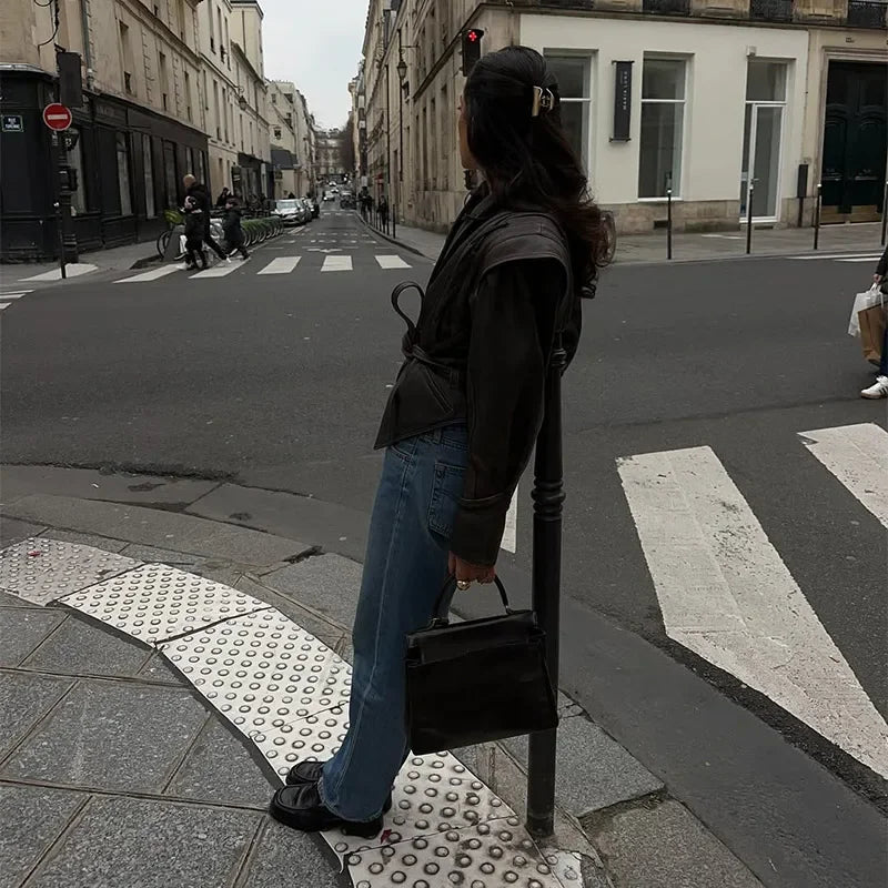 Giacca donna in similpelle vintage con cintura – Overcoat chic autunno inverno, collo a revers e dettagli lace-up