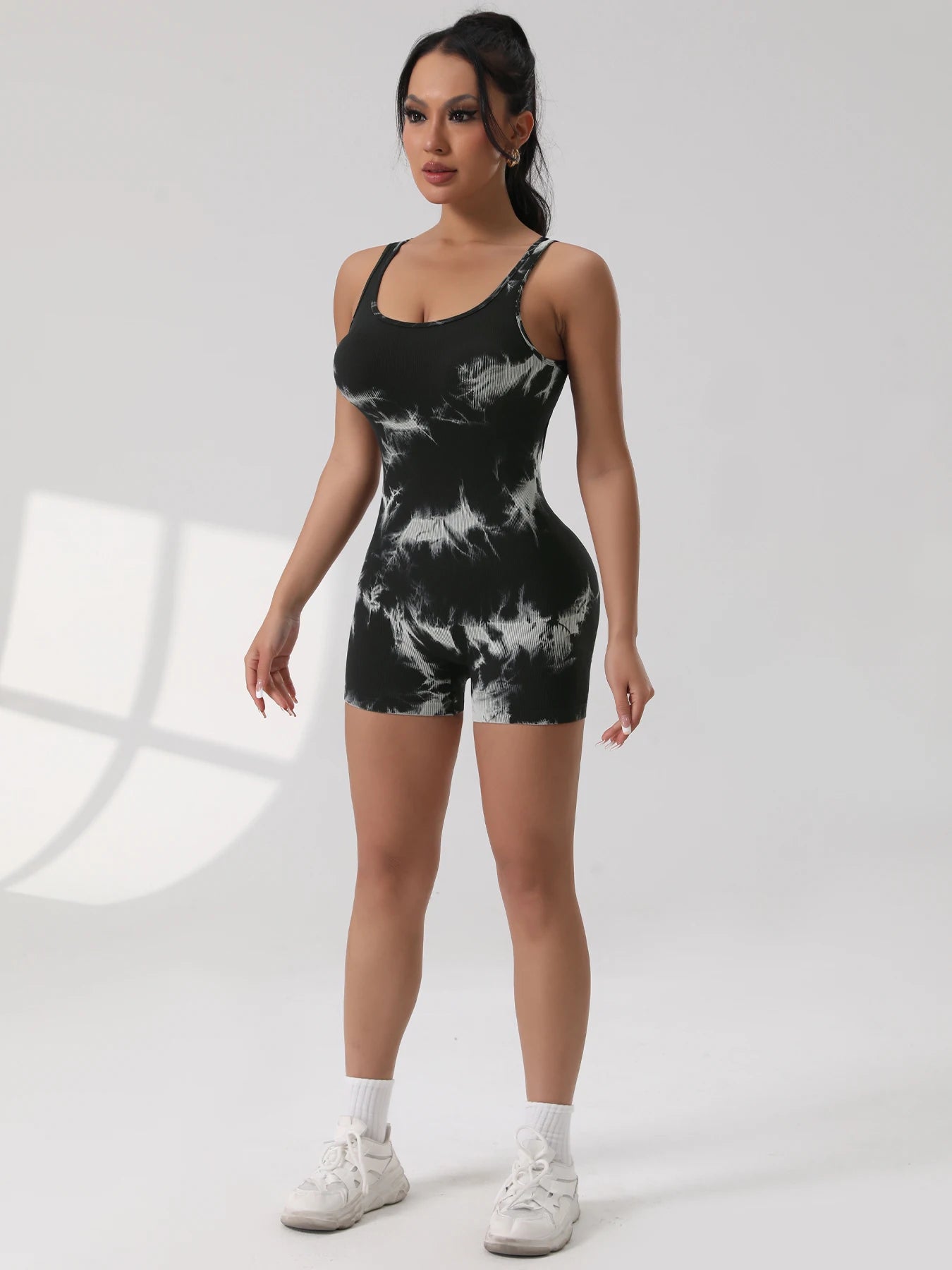 Jumpsuit sportiva donna 2025 – body seamless backless con scollo a U, elegante e funzionale