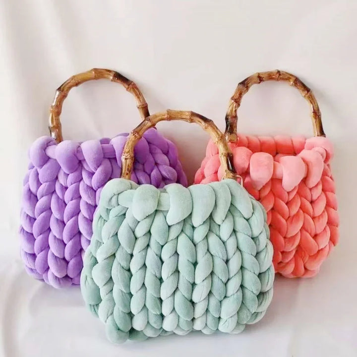 Borsa lavorata a mano in lana islandese super-spessa Yingzi – hand-knitted Icelandic wool bag trendy & artigianale
