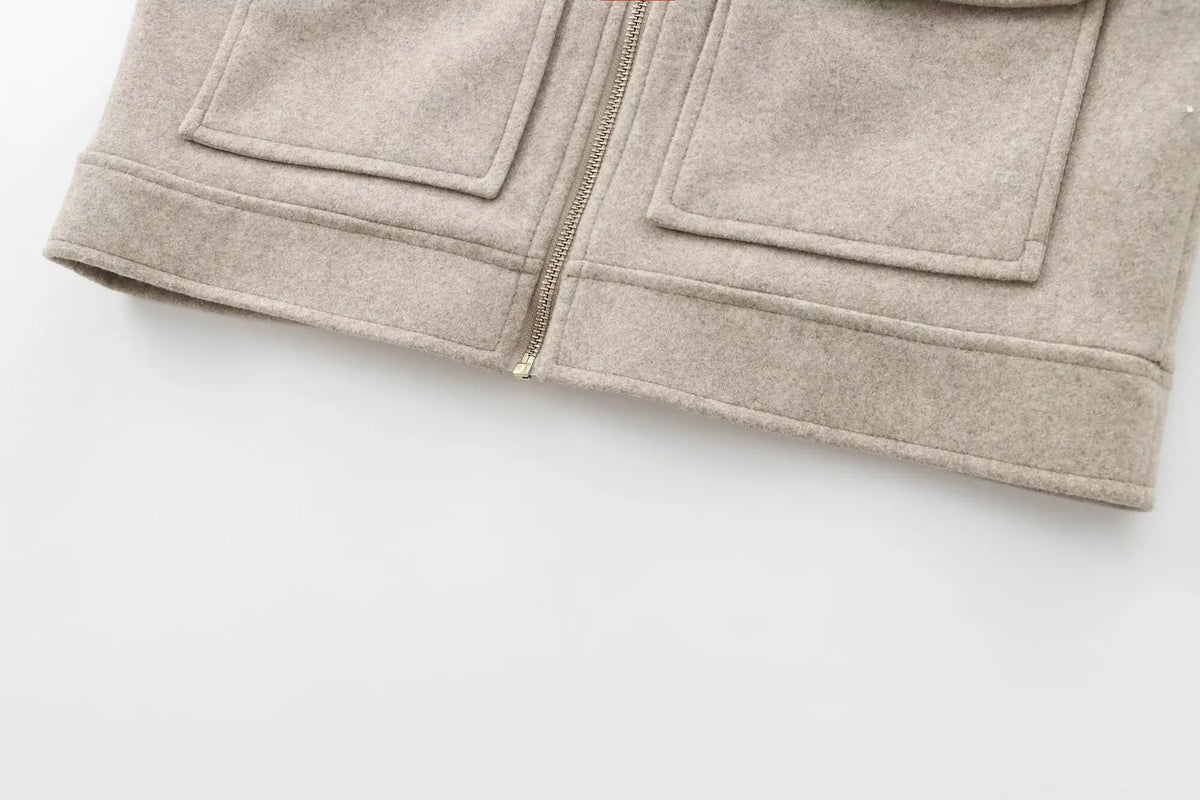 Giacca corta donna con zip, colletto e tasche - foto 21 della galleria
