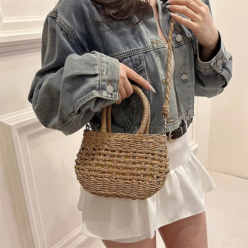 Borsa Piccola a Tracolla Donna in Paglia Intrecciata - Leggera e Trendy